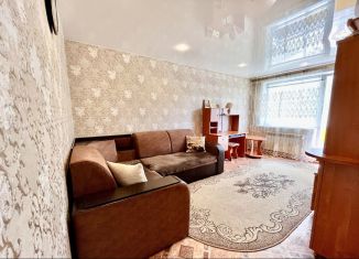 Продаю двухкомнатную квартиру, 41.9 м2, Асбест, улица Ладыженского, 28