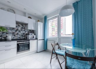 Продам 1-комнатную квартиру, 39.9 м2, Лобня, улица Жирохова, 1