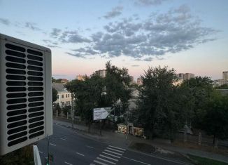 Продажа 3-ком. квартиры, 65 м2, Ростов-на-Дону, улица Ларина, 17