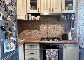 Продаю трехкомнатную квартиру, 58.2 м2, Истра, Советская улица, 27А