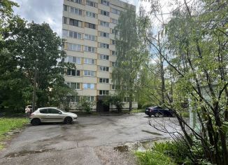 Продаю 1-ком. квартиру, 32.3 м2, Санкт-Петербург, Красносельский район, 2-я Комсомольская улица, 51
