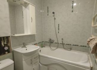Продам 2-ком. квартиру, 45 м2, Тульская область, улица Бережного, 7