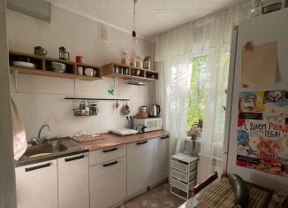 Продаю двухкомнатную квартиру, 43.6 м2, Северск, улица Калинина, 54Б