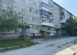 Продажа трехкомнатной квартиры, 51.2 м2, Свердловская область, Зелёная улица, 7А
