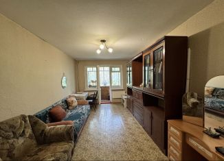 Продам 3-комнатную квартиру, 60.5 м2, Челябинск, улица Гончаренко, 86А