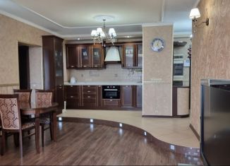 Сдам 3-ком. квартиру, 71 м2, Москва, Новгородская улица, 37