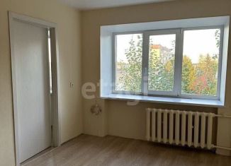 Продаю 3-ком. квартиру, 42.8 м2, Екатеринбург, Комвузовская улица, 11