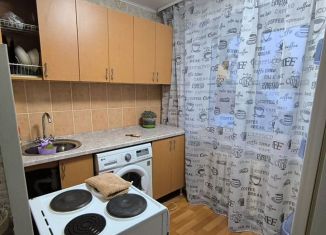 Продаю 3-ком. квартиру, 60 м2, Новосибирская область, Тепличная улица, 10