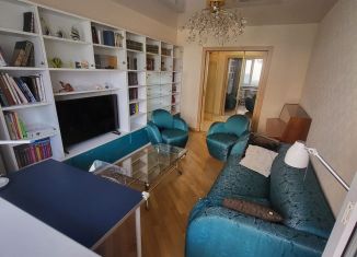 Трехкомнатная квартира в аренду, 71 м2, Москва, Селезнёвская улица, 30к1