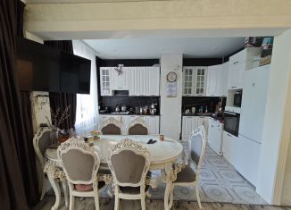 Продаю 3-ком. квартиру, 87 м2, Республика Башкортостан, улица П. Точисского, 54