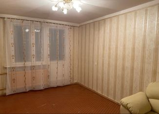 Продам 2-ком. квартиру, 44.2 м2, Кириши, улица Нефтехимиков, 3