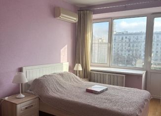 Сдается 2-ком. квартира, 50 м2, Москва, Большая Бронная улица, 29, Тверской район
