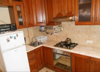 Сдаю в аренду 1-комнатную квартиру, 40 м2, Санкт-Петербург, Среднеохтинский проспект, 10, Среднеохтинский проспект