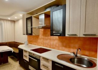 Аренда 3-ком. квартиры, 73 м2, Нефтекамск, улица Ленина, 41