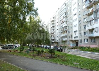 Продается 3-ком. квартира, 59.8 м2, Новосибирск, Полтавская улица, 45