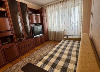 Сдается в аренду 2-комнатная квартира, 43 м2, Азов, Западный переулок, 13