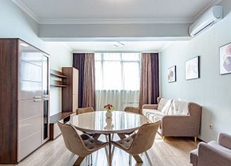 Сдам в аренду трехкомнатную квартиру, 100 м2, Сочи, Курортный проспект, 95/53