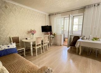 Продаю 2-комнатную квартиру, 46 м2, Грозный, улица Иоанисиани, 1-й микрорайон