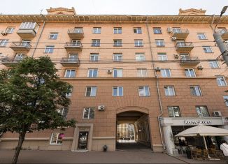 Трехкомнатная квартира на продажу, 90 м2, Челябинск, улица Цвиллинга, 38
