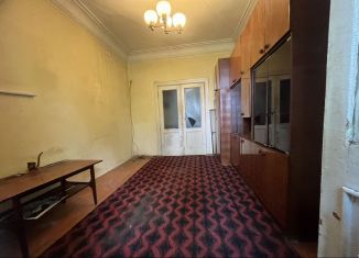 Продаю 2-комнатную квартиру, 48.4 м2, Челябинск, улица Горького, 3, Тракторозаводский район