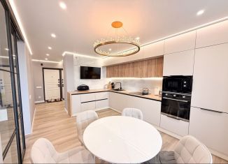 Продаю 2-ком. квартиру, 53.4 м2, Чебоксары, улица Ленинского Комсомола, 27к1