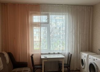 Сдаю в аренду 2-ком. квартиру, 62 м2, Нижний Новгород, улица 40 лет Победы, 21