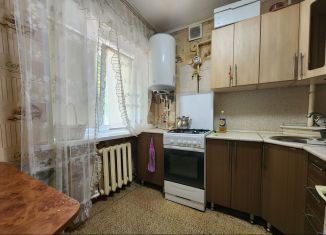 Продажа трехкомнатной квартиры, 56.4 м2, Азнакаево, улица Ленина, 21