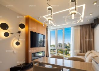 Продается 3-ком. квартира, 77 м2, Краснодарский край, улица Юных Ленинцев, 10