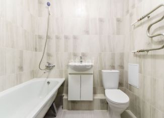 Продаю 1-ком. квартиру, 43.8 м2, Тюмень, улица Ю.-Р.Г. Эрвье, 34к1, Центральный округ