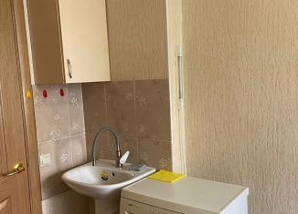 Сдается в аренду комната, 12 м2, Новосибирская область, улица Серафимовича, 1/1