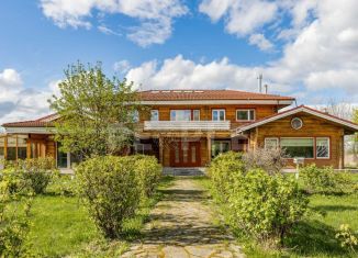 Продается дом, 370 м2, деревня Красный Поселок, деревня Красный Посёлок, 19А