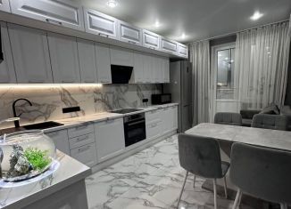 Продам двухкомнатную квартиру, 70 м2, Краснодар, Сахалинская улица, 15к5