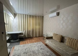 Сдается в аренду 3-комнатная квартира, 60 м2, Астрахань, улица Татищева, 30