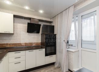 Сдам 1-ком. квартиру, 40 м2, Тюмень, улица Пермякова, 72, Восточный округ