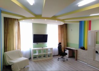 Сдается в аренду 2-комнатная квартира, 81 м2, Кронштадт, улица Карла Маркса, 21