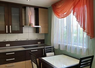 Сдам трехкомнатную квартиру, 70 м2, Мурманская область, улица Полярные Зори, 12