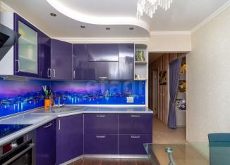 Аренда трехкомнатной квартиры, 90.3 м2, Тюмень, улица Ю.-Р.Г. Эрвье, 28к1