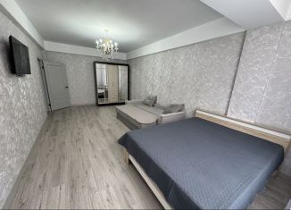 Сдам 1-ком. квартиру, 50 м2, Махачкала, Хивская улица, 7В