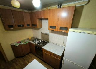 Сдаю в аренду 3-ком. квартиру, 63 м2, Курган, Комсомольская улица, 87