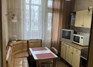 Аренда двухкомнатной квартиры, 55 м2, Мурманская область, улица 10-й Гвардейской Дивизии, 2