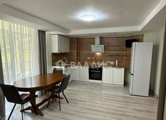 Сдается 2-комнатная квартира, 80 м2, Тобольск, улица Крупской, 24В