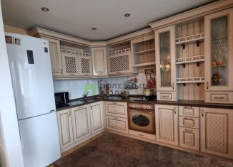 Сдача в аренду двухкомнатной квартиры, 66 м2, Курган, улица Рихарда Зорге, 28
