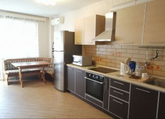 2-комнатная квартира в аренду, 81 м2, Краснодар, Зиповская улица, 4/3, микрорайон ЗИП