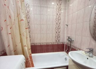 Сдаю 2-ком. квартиру, 53 м2, Ульяновск, проспект Созидателей, 44