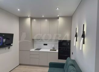 Сдаю однокомнатную квартиру, 42 м2, Тюмень, улица Муравленко, 9к1