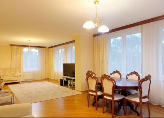 Сдается 4-ком. квартира, 205.6 м2, Сочи, Звёздная улица, 11