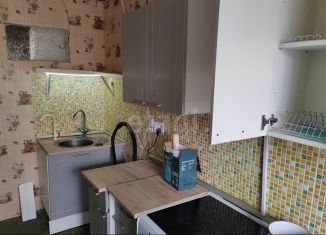 Сдаю 3-ком. квартиру, 63 м2, Тюмень, Пражская улица, 23, Ленинский округ