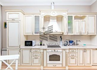 Сдается двухкомнатная квартира, 95 м2, Сочи, Курортный проспект, 105Б, микрорайон Приморье