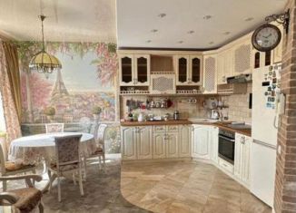Сдам в аренду 2-ком. квартиру, 70 м2, Пенза, улица Пушкина, 7
