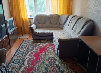 Сдам двухкомнатную квартиру, 46 м2, Кинель, улица 27-го Партсъезда, 1